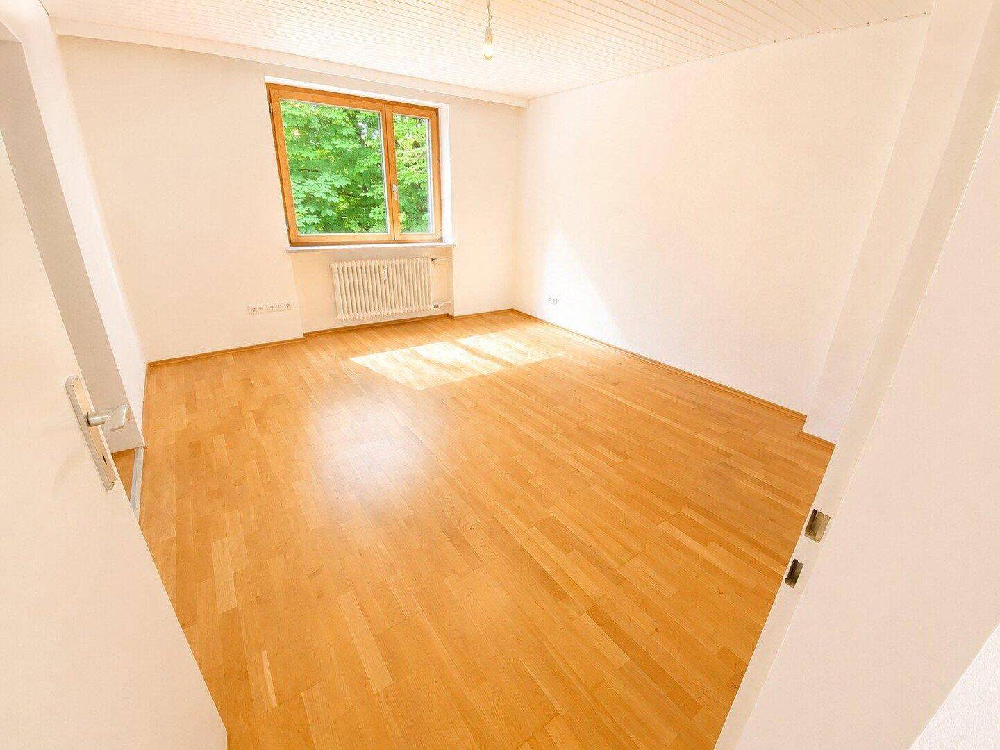 Thumbnail-Frisch renovierte 2-Zimmer-Wohnung im begehrten Thelottviertel - nur 2 Minuten zum Hauptbahnhof