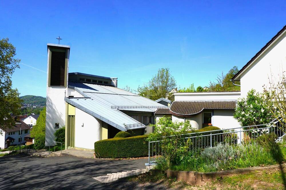 Thumbnail-RESERVIERT: Ehemalige Kirche, Wohnhaus, Klostertrakt - Raum für Ihre Ideen