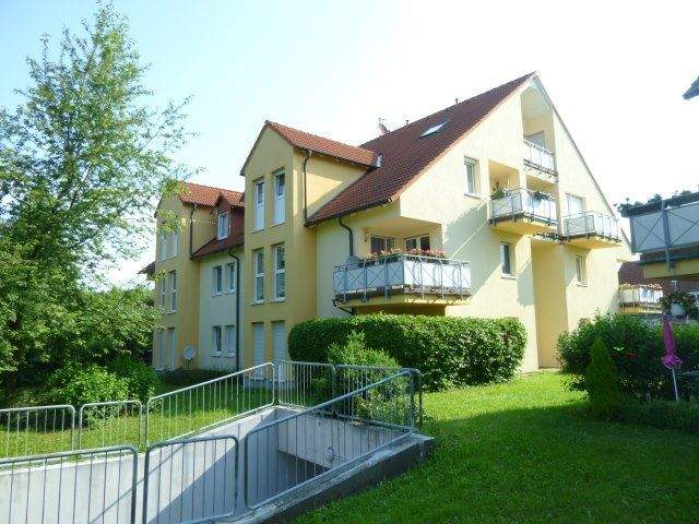 Thumbnail-helle,gemütliche 2-Zimmerwohnung in ruhiger Lage mit EBK, Balkon und TG-Stellplatz zu verkaufen!