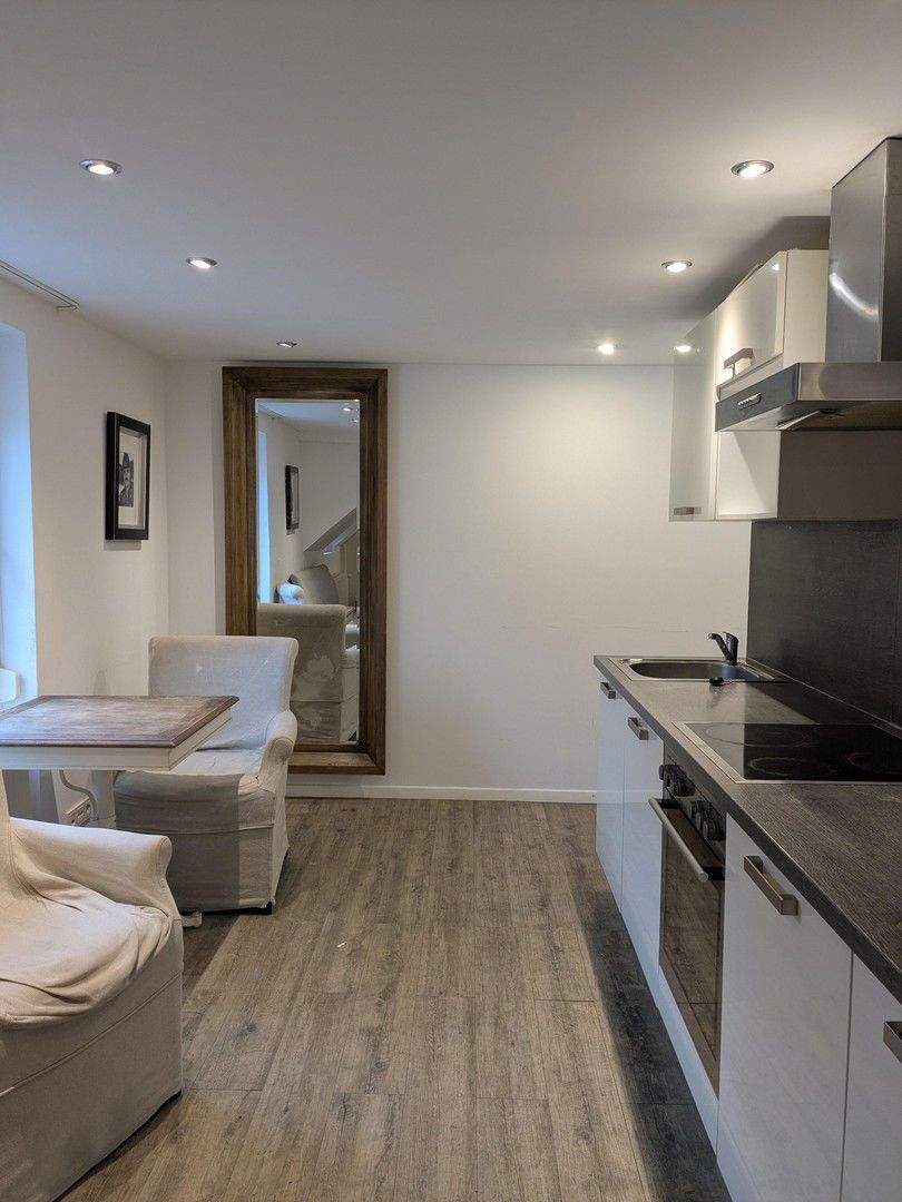 Thumbnail-Voll möblierte 1-Zimmer-Wohnung in Frankfurt-Nied - top angebunden, sofort beziehbar