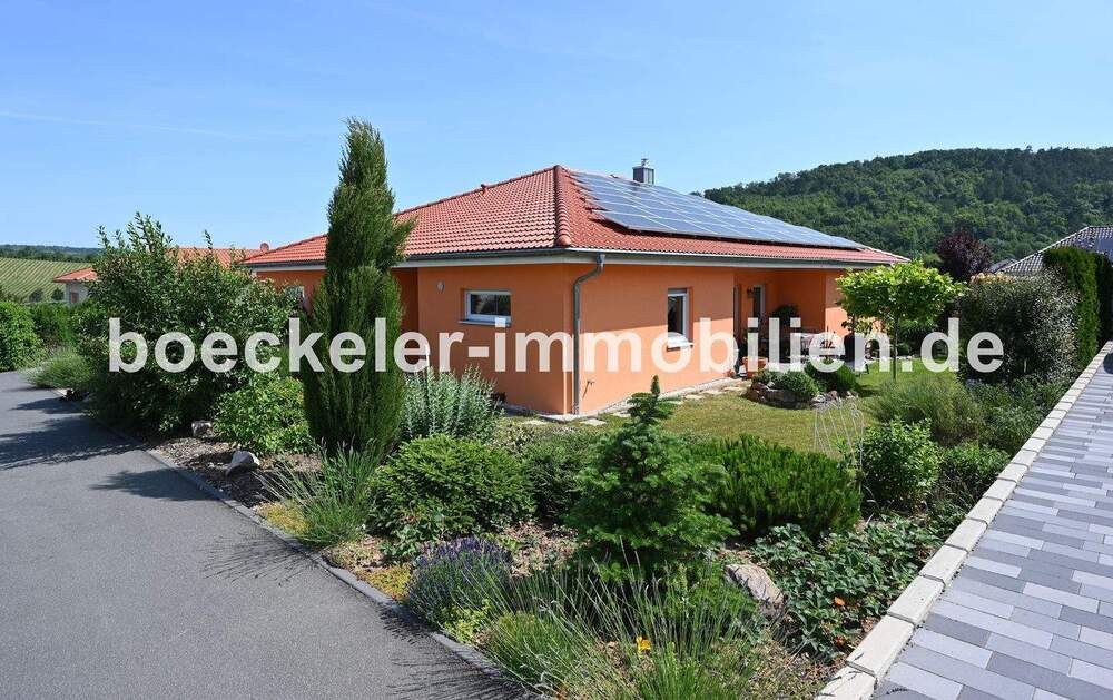 Thumbnail-Ökologie, Qualität, Technik alles auf einer Ebene zeichnen diesen Bungalow mit Einliegerwohnung aus