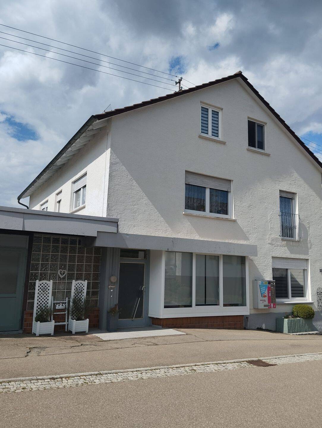 Thumbnail-Schnell zugreifen! 2,5-Zimmer Wohnung mit großer Lager- bzw. Gewerbefläche