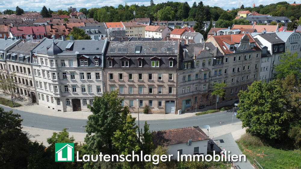 Immobilienschmuckstück unter dem Dach
