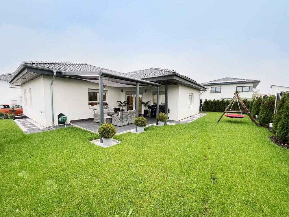 Thumbnail-Ihr neues Zuhause: Lichtdurchfluteter Bungalow zum Wohlfühlen