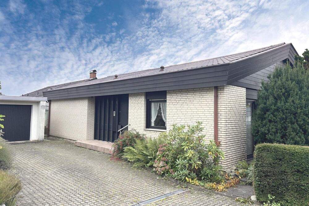 Thumbnail-Schöner Bungalow in Vaihingen an der EnzAurich