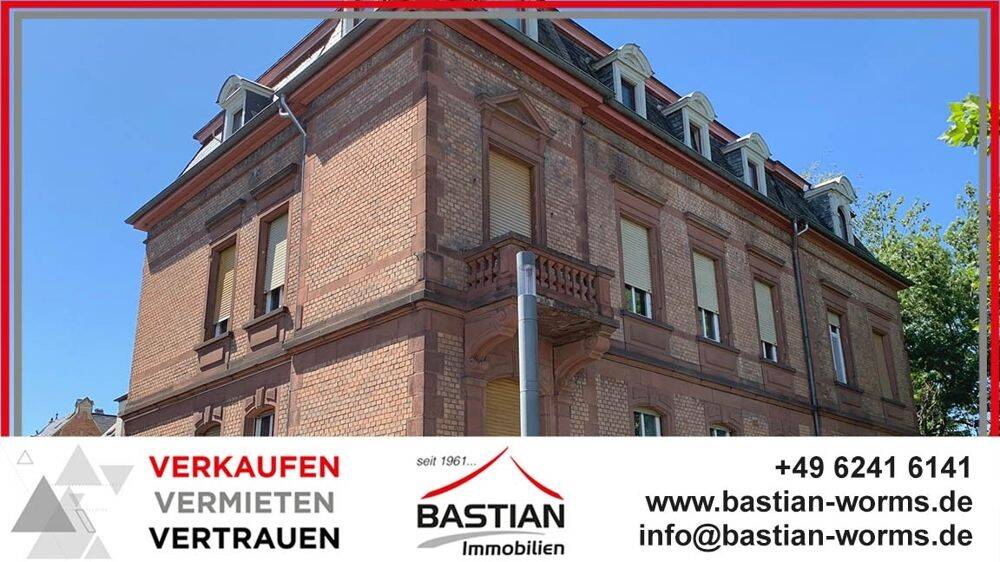 Thumbnail-Stilvolles 6-Familien-Gründerzeithaus mit Hof, 3 Garagen und idyllischem Garten in Osthofen!