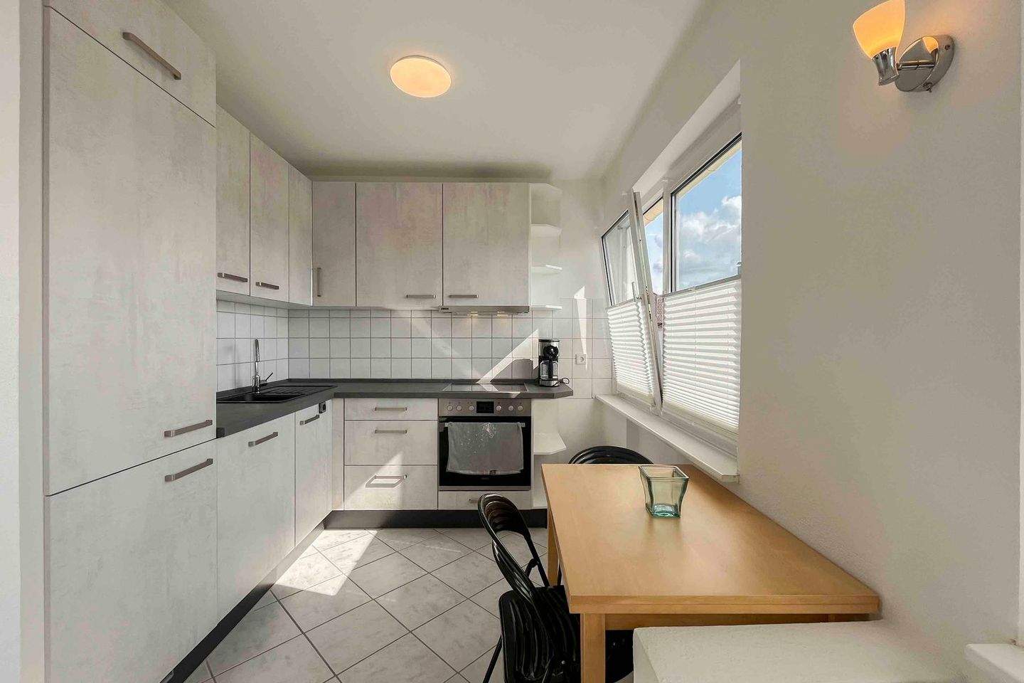 Thumbnail-Singles und Paare aufgepasst! Maisonette mit Gemeinschaftsgarten und Garage