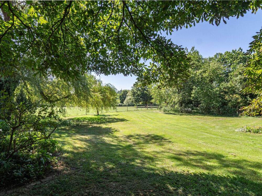 Thumbnail-Großzügiges Anwesen (Einfamilienhaus, Bungalow) auf parkähnlichem Grundstück an der Ruhr in Hüsten!