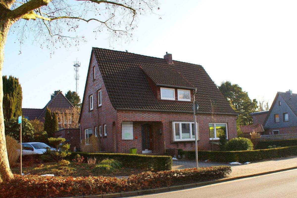 Thumbnail-Zentral wohnen und arbeiten unter einem Dach - Wohn- und Geschäftshaus in Westerstede