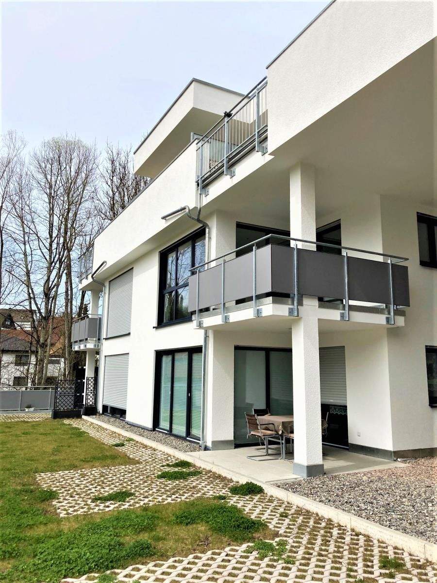 Thumbnail-VERMIETET!!!!!!!Moderne und helle 2-12 Zimmer -Wohnung . Bezug ab 01.11.2025