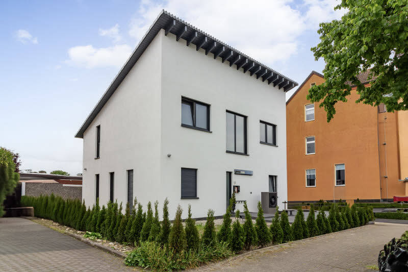 Frontansicht - 1