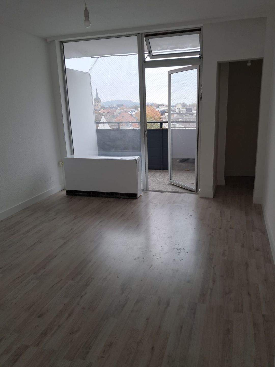 Thumbnail-Renovierte Stadtwohnung mit Balkon