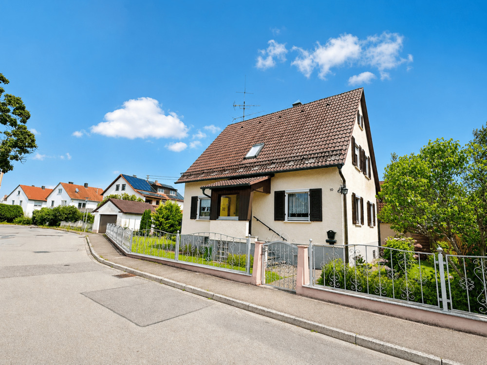 Thumbnail-Charmantes Einfamilienhaus mit Garten, Potenzial & Wohlfühlcharakter