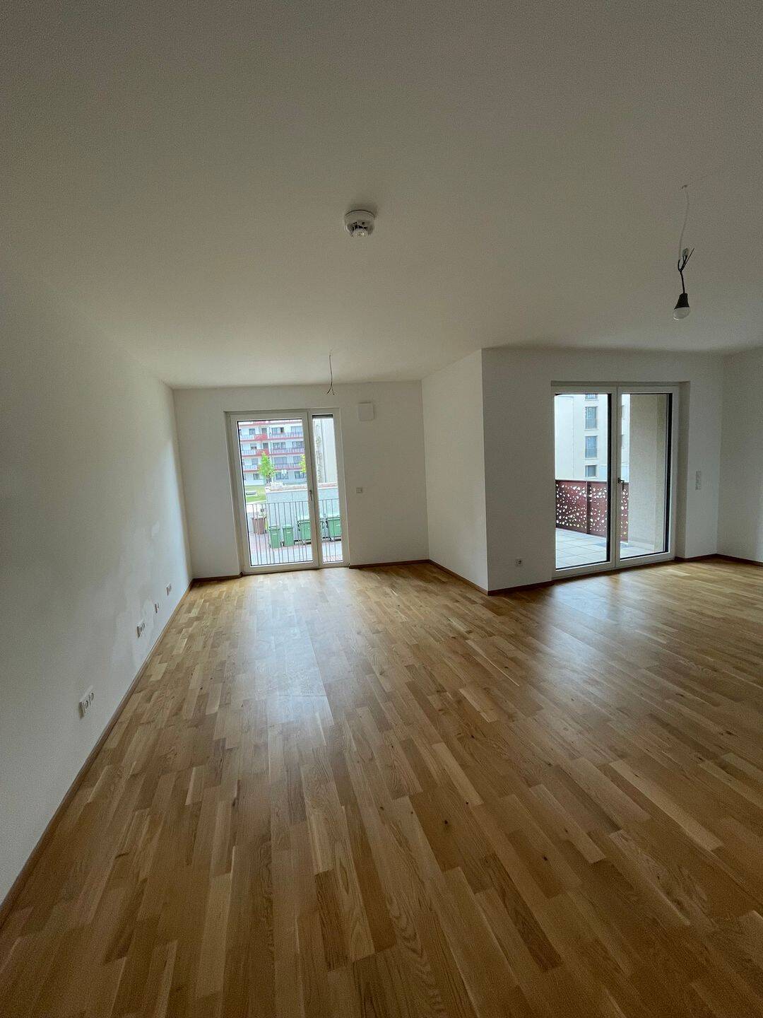 Thumbnail-Großzügige 4-Zimmer Wohnung. mit Süd- West Balkon, inkl. Einbauküche