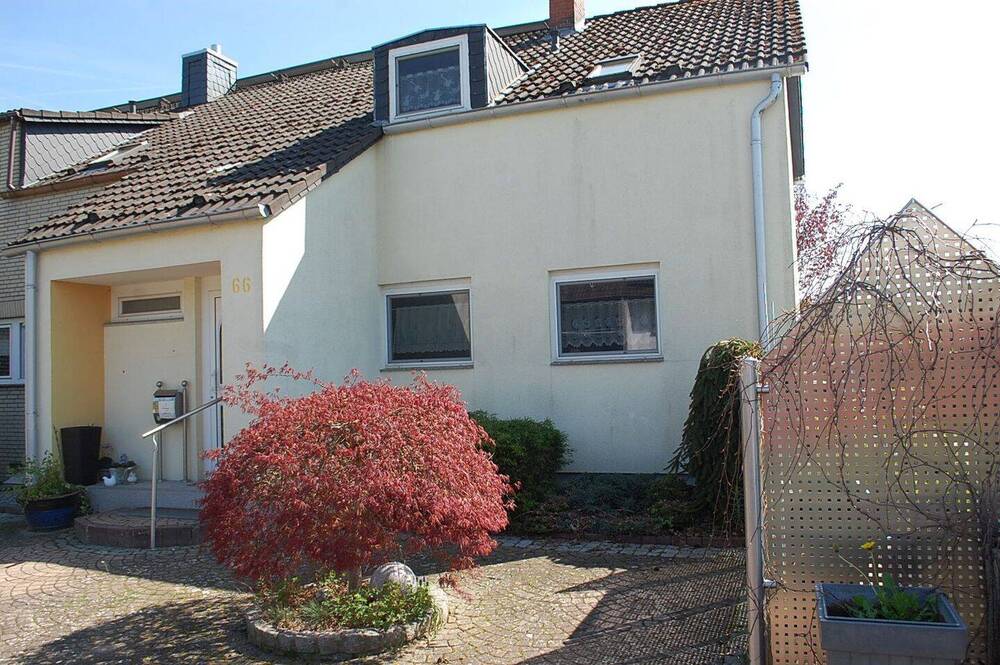 Thumbnail-Reihenendhaus mit professionell gestaltetem Garten in Gebhardshagen, Salzgitter