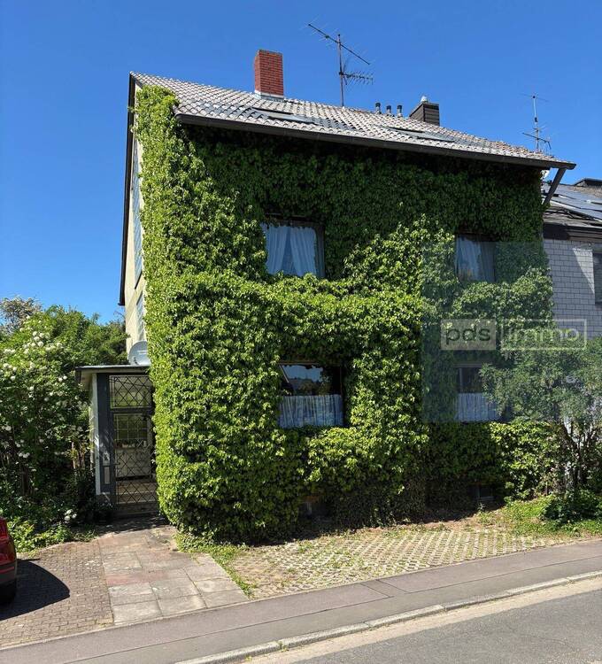 Thumbnail-Einfamilienhaus mit Potenzial und Charme !