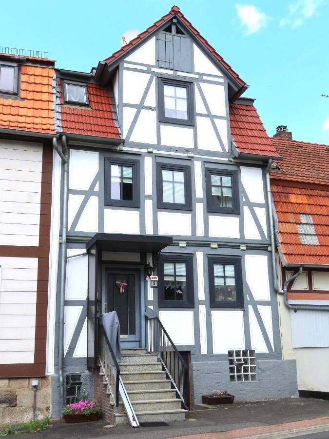 Thumbnail-Provisionsfrei - Geräumiges und charmantes Einfamilienhaus im Ortskern von Nieste
