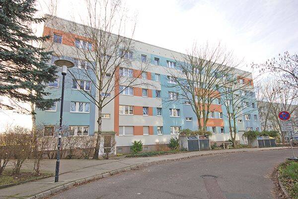 Thumbnail-In der Herrichtung! Tolle 3-Raumwohnung in der Südstadt mit Balkon.