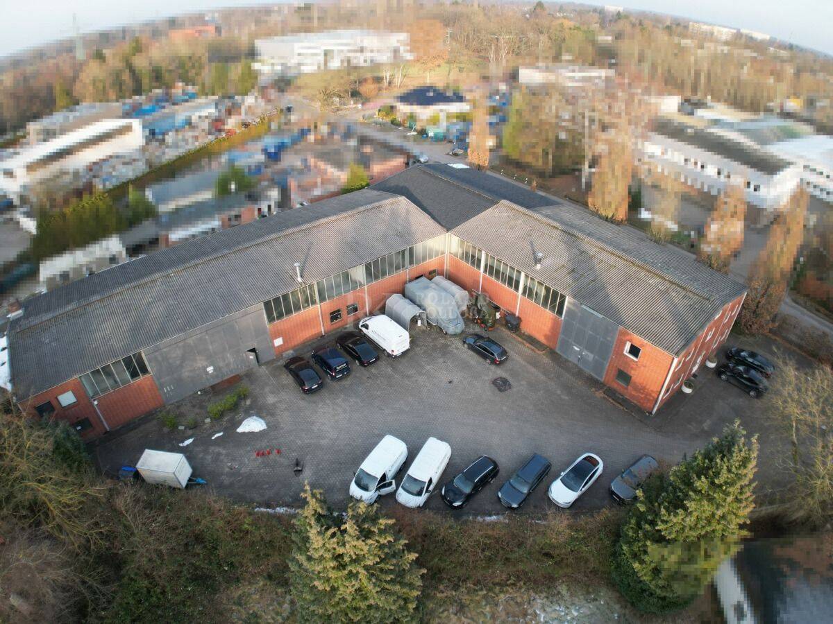 Thumbnail-Gepflegtes Gewerbeareal in HH-Schnelsen: Produktions-Lagerhalle mit Hoffläche, Büro & Sozialflächen
