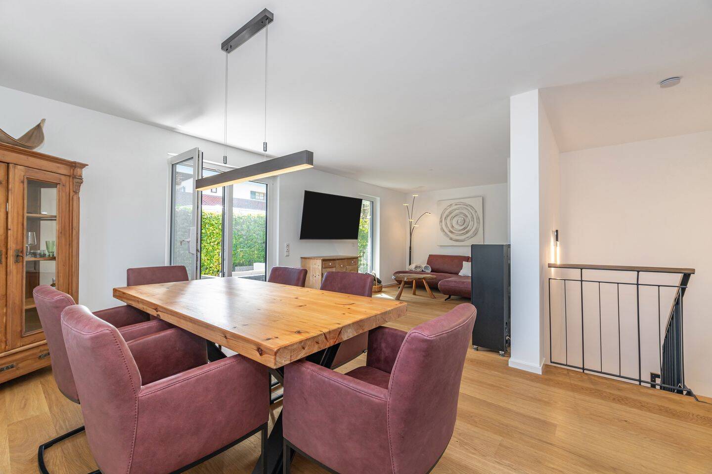 Thumbnail-Exklusiver Wohnkomfort: Stilvolle 3-Zimmer Wohnung auf 2 Ebenen mit Privatgarten in Aschheim