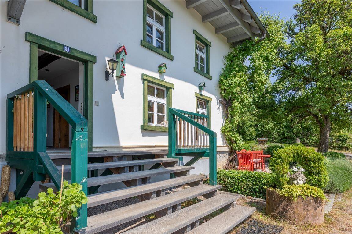 Thumbnail-Alleinlage... soweit weit das Auge reicht! Traumhaftes Landhaus inkl. Pferdeboxen mit 94.000 qm Wiese & Natur!