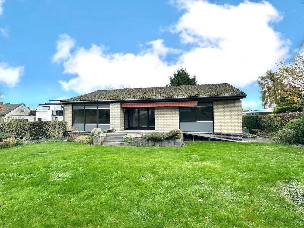 Thumbnail-Freistehender Bungalow mit zusätzlichem Grundstück