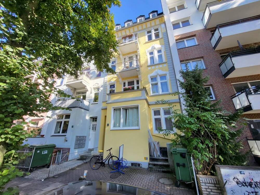 Thumbnail-Nähe Bahnhof: Modernisierte 3,5-Zimmer-Altbau-Wohnung in Lübeck-St. Lorenz Nord, Steinrader Weg