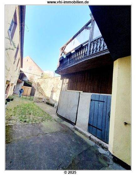 Thumbnail-Geplante 10 Wohnungen in hervorragender Wohnlage von WÜ-Heidingsfeld; Ritter von Berlichingen-Hof