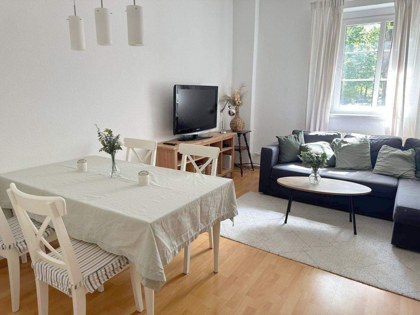 Thumbnail-FREIE, TOLLE, HELLE GEMÜTLICHE, WGH. M. GR. EBK UND BALKON IN GRÜNLAGE U. 10 MIN. FUSSWEG Z. TEMPELH. FELD