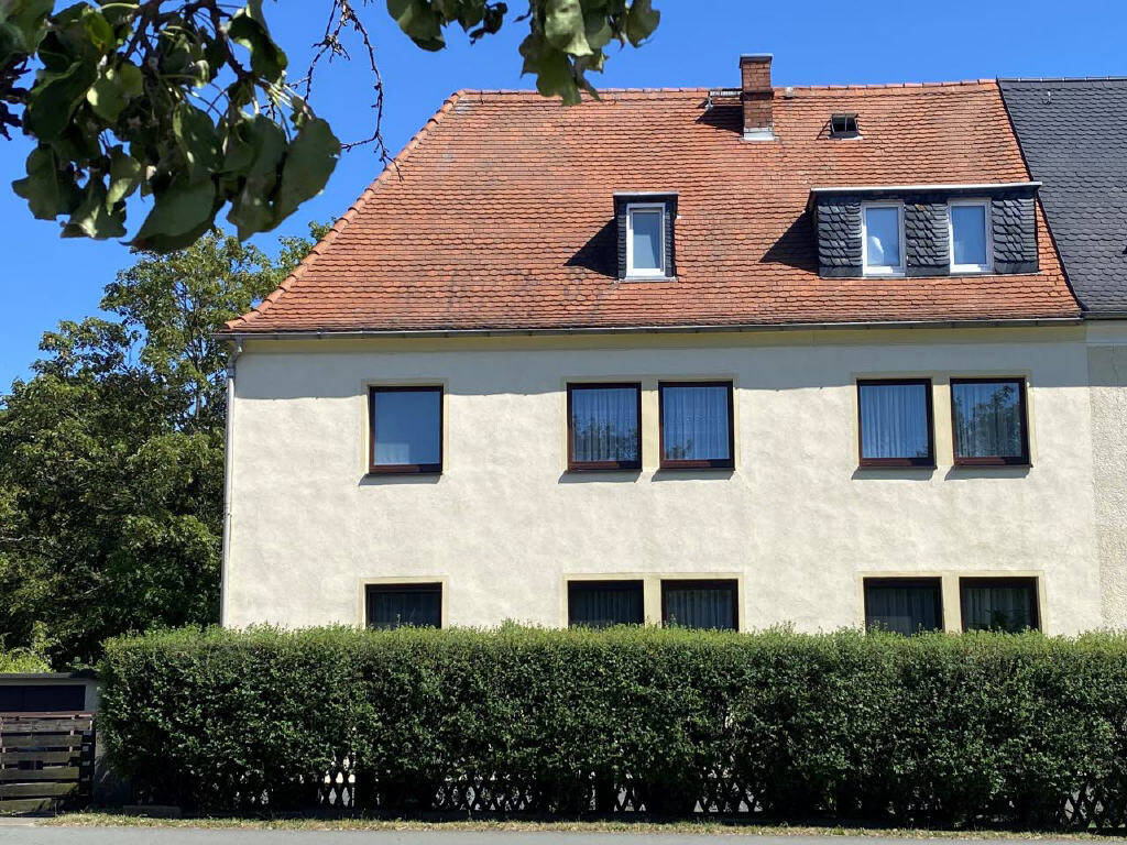 Thumbnail-Viel Platz für die Familie oder Mehrgenerationenhaus gesucht? Diese großzügige DHH in Riesa-Stadt ermöglicht alles!