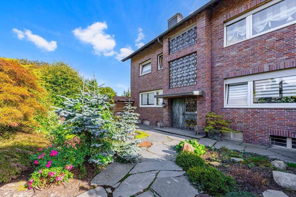 Thumbnail-Viel Raum für Familie und Gäste - Wohnen, Arbeiten und Vermieten unter einem Dach