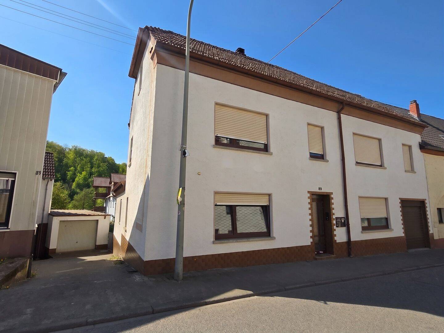Thumbnail-Schönes Mehrfamilienhaus mit viel Potenzial in guter Lage