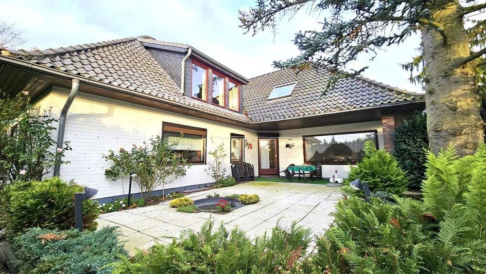 Thumbnail-Anfragenstopp! 0 % Käuferprovision! Lage, Lage, Lage! Geräumiger Bungalow mit Ausbaureserve und Vollkeller!