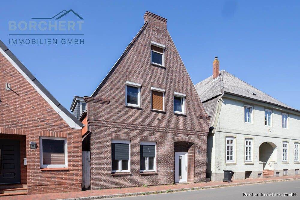 Thumbnail-360° Rundgang - Historisches Zweifamilienhaus mit Platz & Feuchtigkeitsschäden zu verkaufen