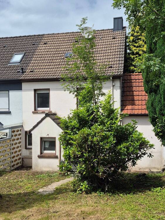 Thumbnail-Doppelhaushälfte mit Garten in stadtzentraler Lage