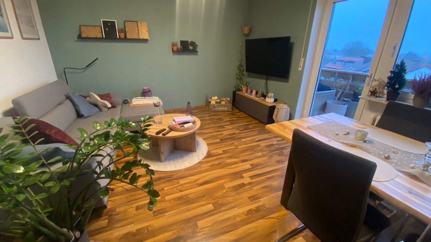 Thumbnail-Schöne renovierte 3-Zimmer-Wohnung mit 82 m² Wfl. im 3. Obergeschoss in Rothenburg zu vermieten!