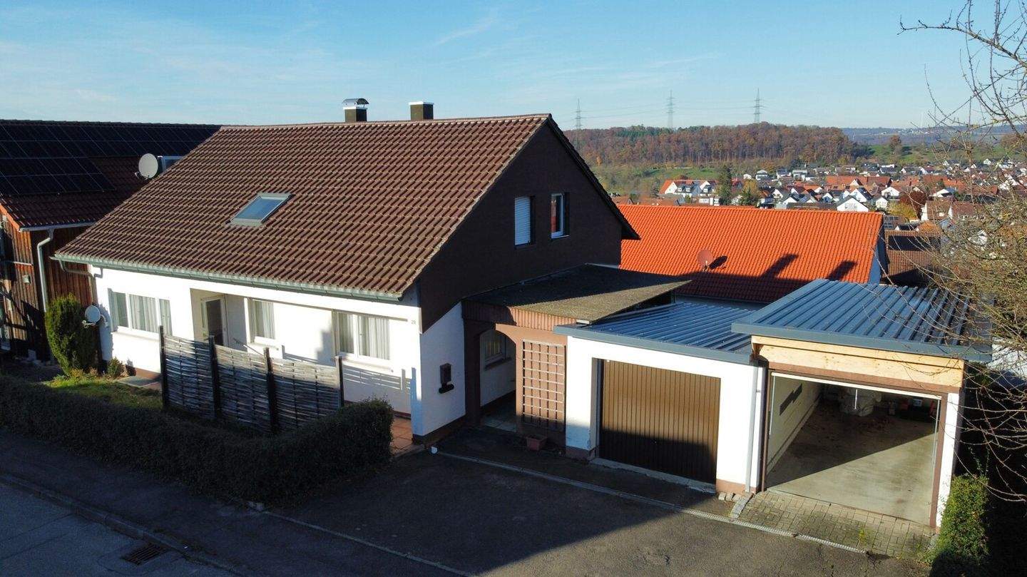 Thumbnail-Zweifamilienhaus in ruhiger Wohngegend von Roßwälden