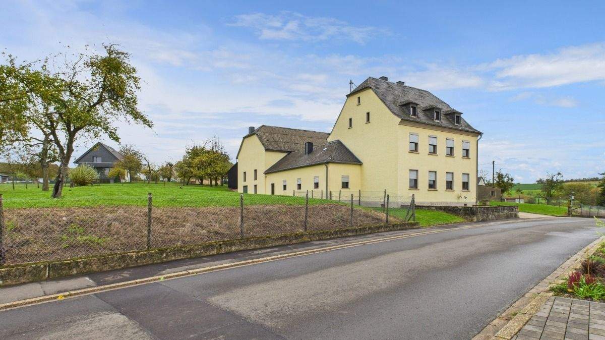 Thumbnail-Einfamilienhaus mit Nebengebäude und großem Grundstück in Palzem (Helfant) zu verkaufen