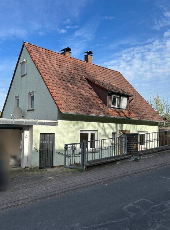 Thumbnail-Attraktives Einfamilienhaus mit Garten und Ausbaupotenzial in Bad Salzschlirf