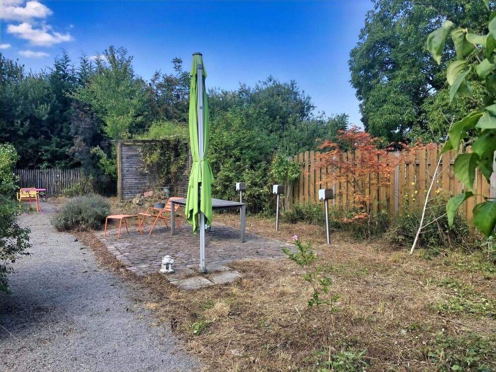 Thumbnail-*Leben im Grünen: Einfamilienhaus mit großzügigem Grundstück*