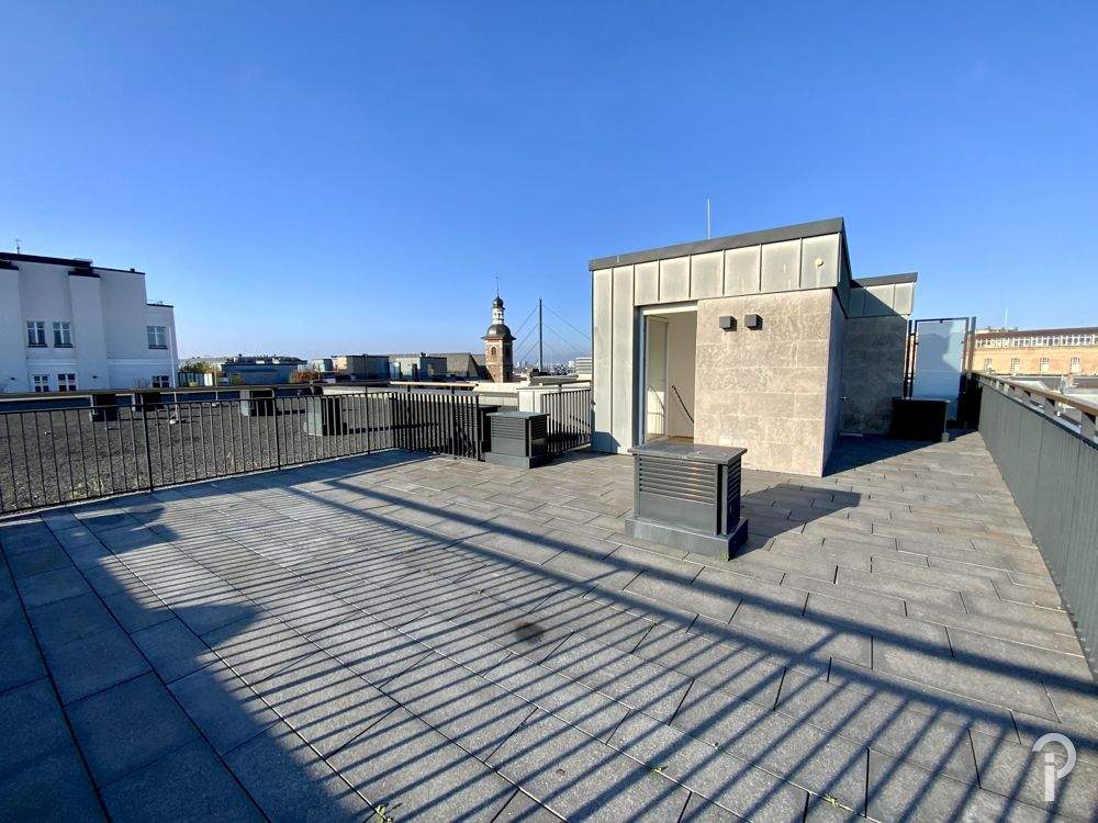 Thumbnail-Dachterrassen-Wohnung mit Blick über Düsseldorf im Andreas Quartier mit EBK und TG-Plätzen