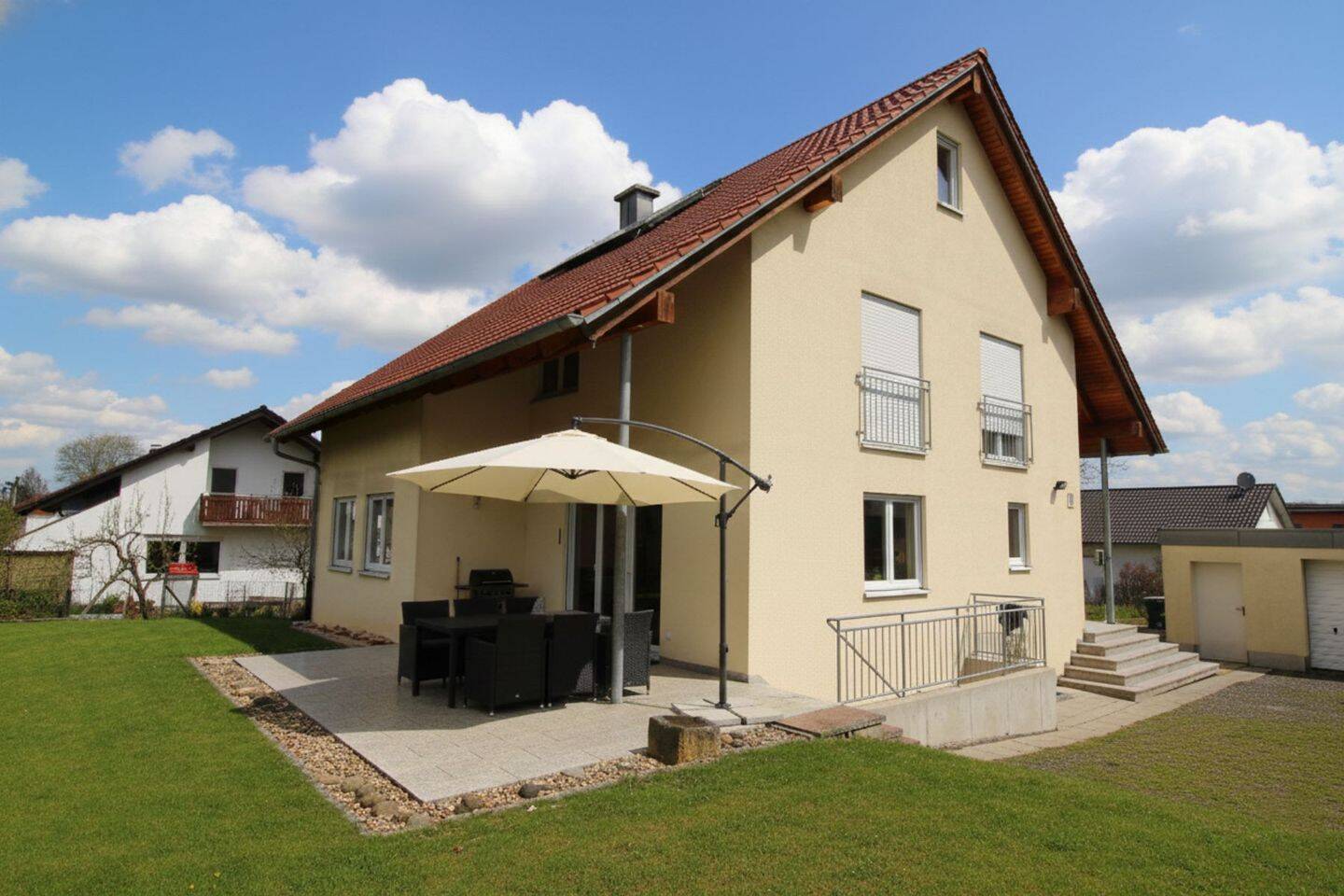 Thumbnail-Großzügiges Einfamilienhaus mit Gartenparadies für die perfekte Familienidylle in Gemmingen