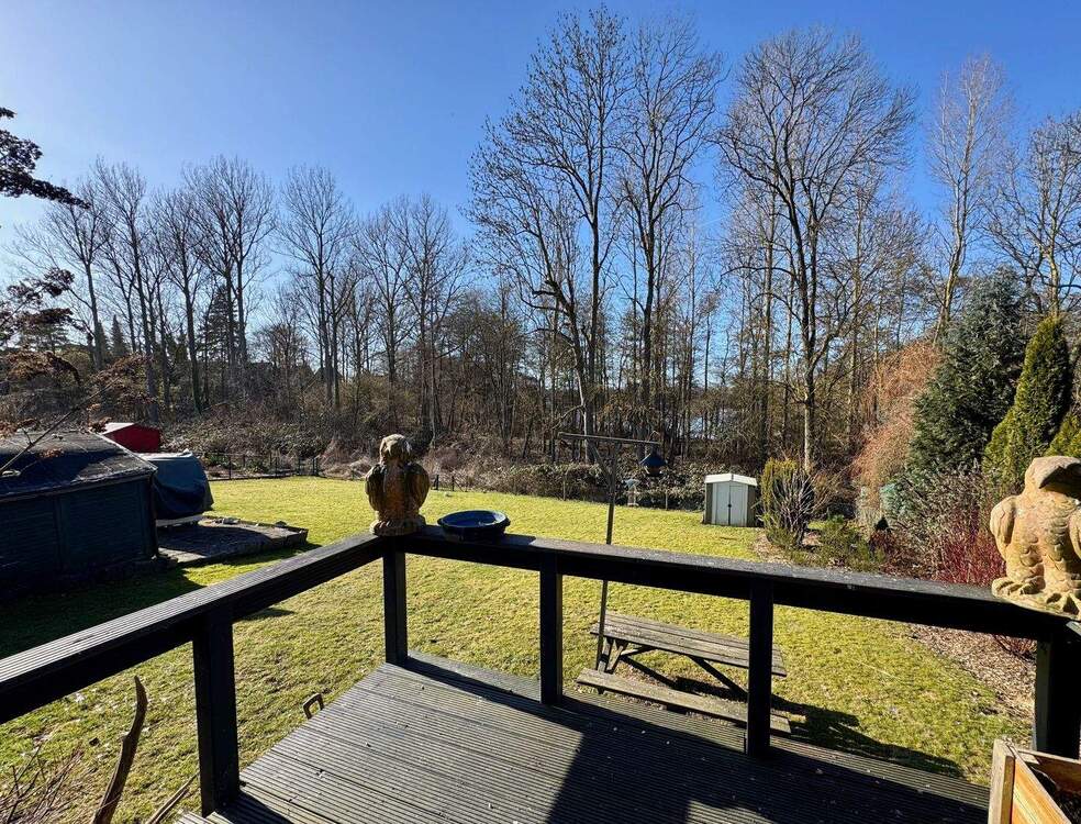 Thumbnail-Traumhaftes Grundstück am See - charmantes Wohnhaus mit Anbau