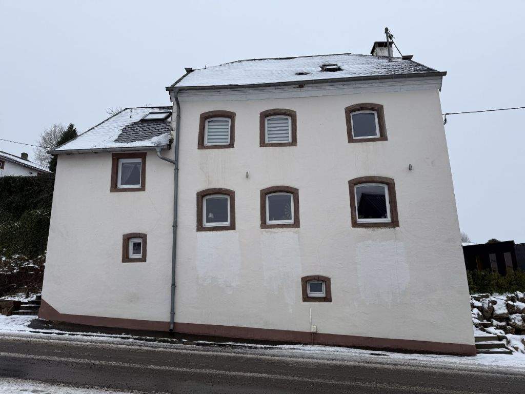 Thumbnail-Das besondere Haus, Historisches Einfamilienhaus mit angelegtem Etagengrundstück, Sauna und Außenpool (Denkmalgeschützt)