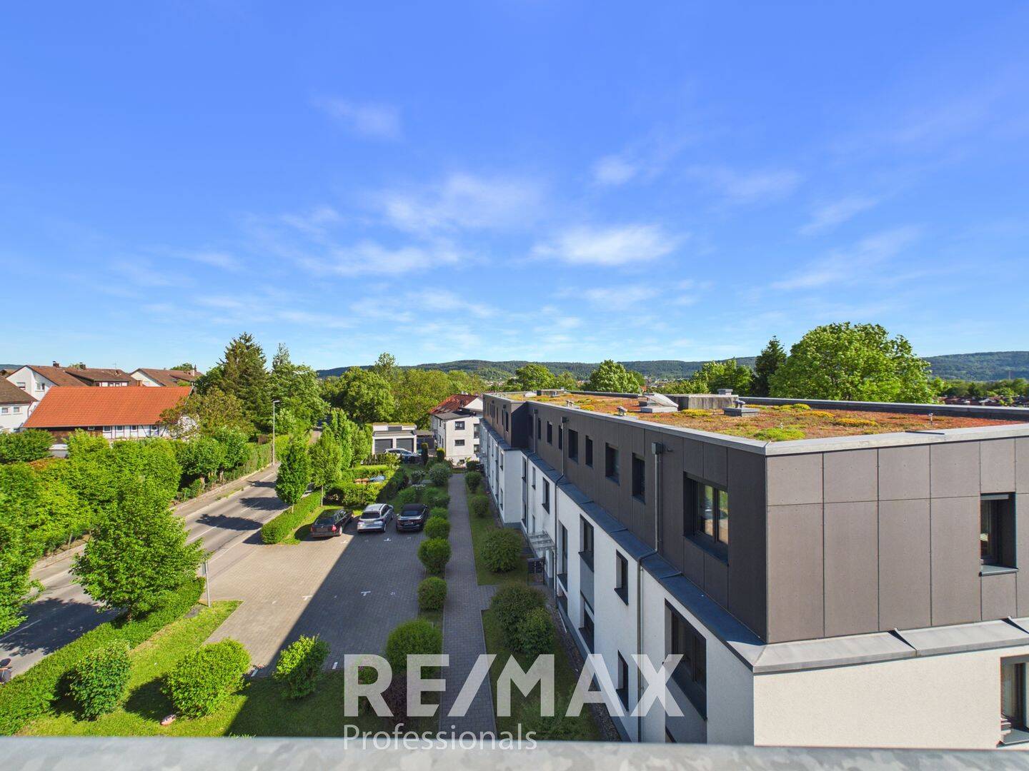 Thumbnail-2-Zimmer-Wohnung mit EBK und Balkon mit weitreichender Aussicht
