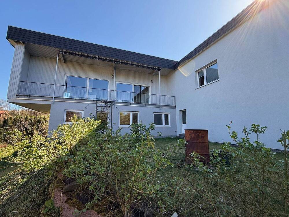 Thumbnail-Großes Einfamilienhaus in beliebter Wohnlage mit Fernblick