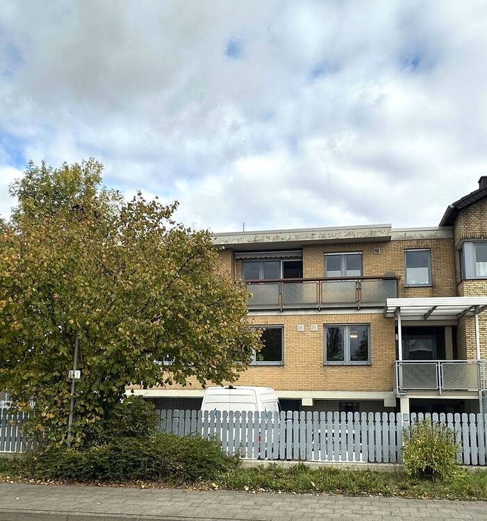 Thumbnail-Schickes, modernes 2-Familienhaus mit drei Garagen in 52382 Niederzier