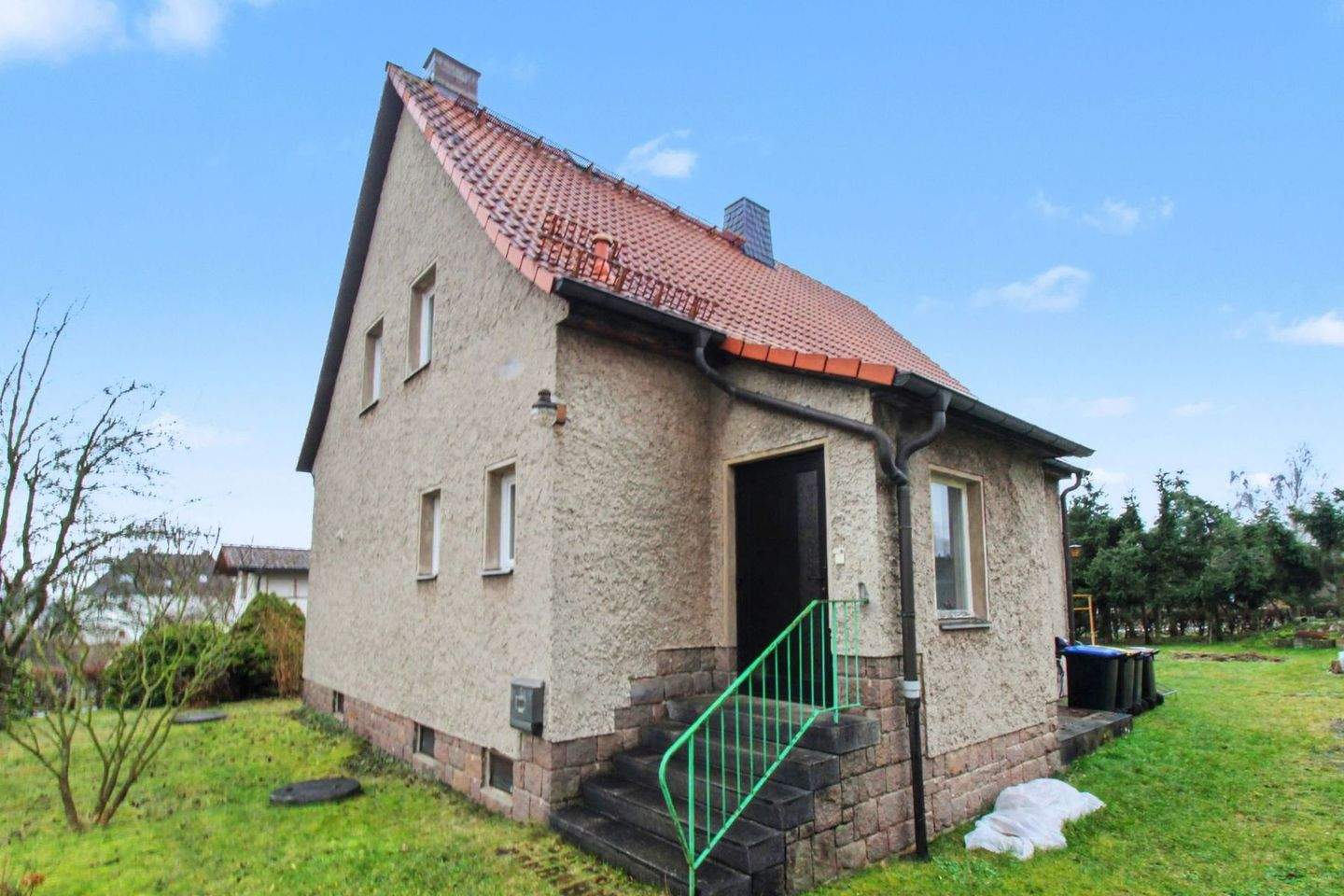 Thumbnail-Modernisierungsbedürftiges Einfamilienhaus mit großem Grundstück in Chemnitz Grüna