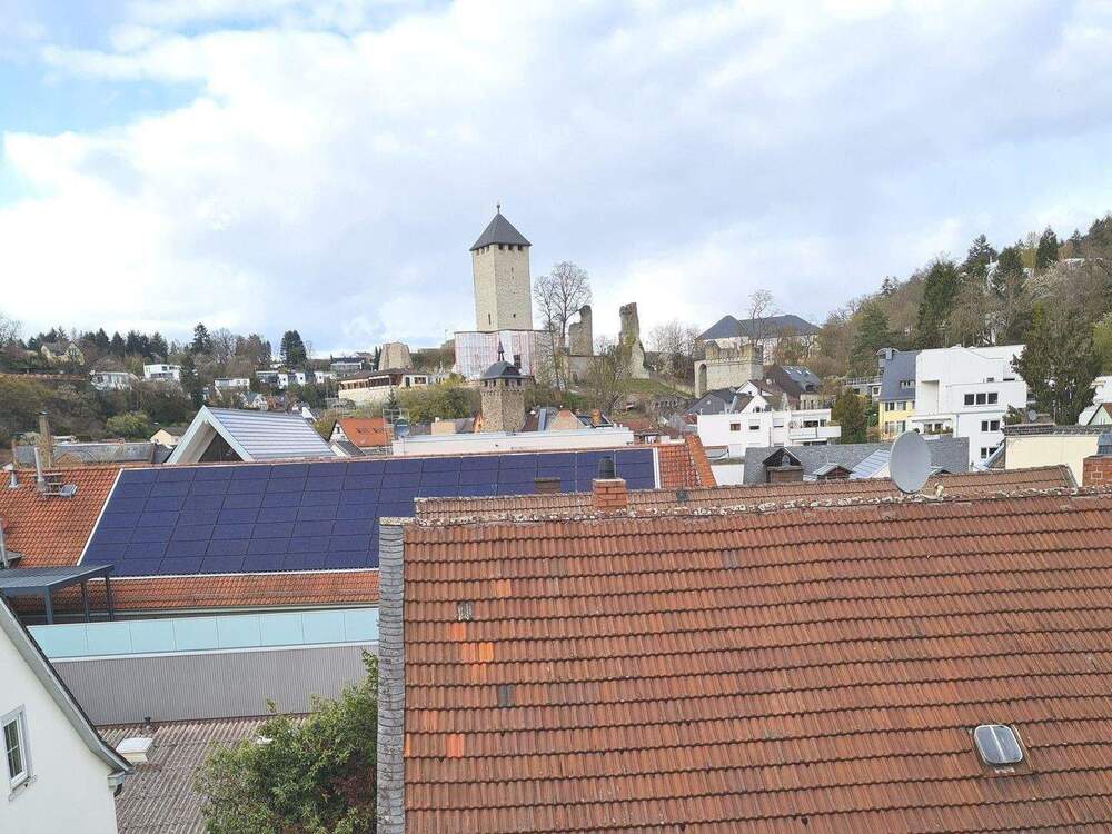 Thumbnail-***Ruhige, gut gelegene Dachgeschosswohnung mit neuwertiger Einbauküche im Herzen von Sonnenberg! ***