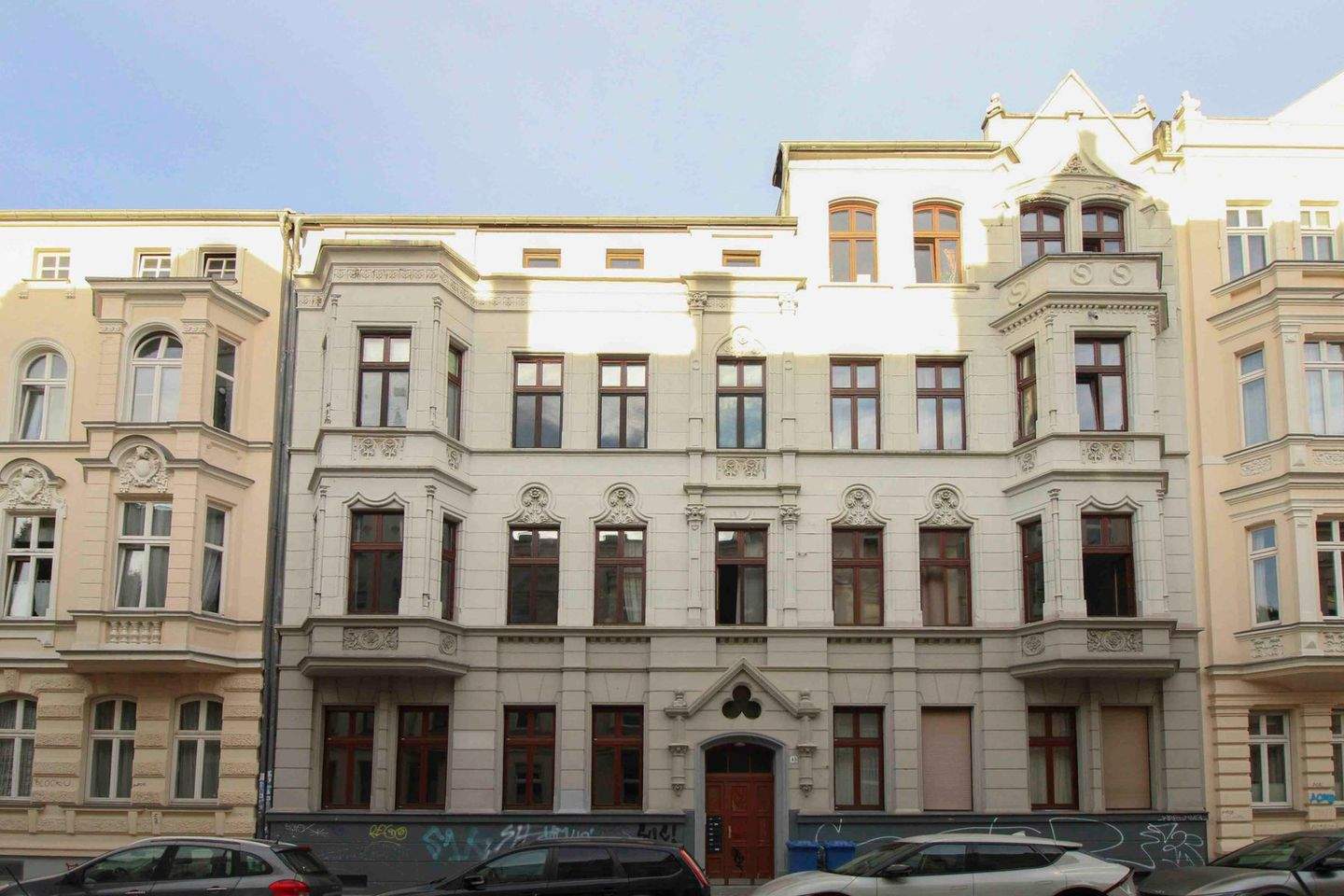 Thumbnail-Wohnen in der City - Großzügige 2 Zimmer Wohnung mit Ost und West Balkonen